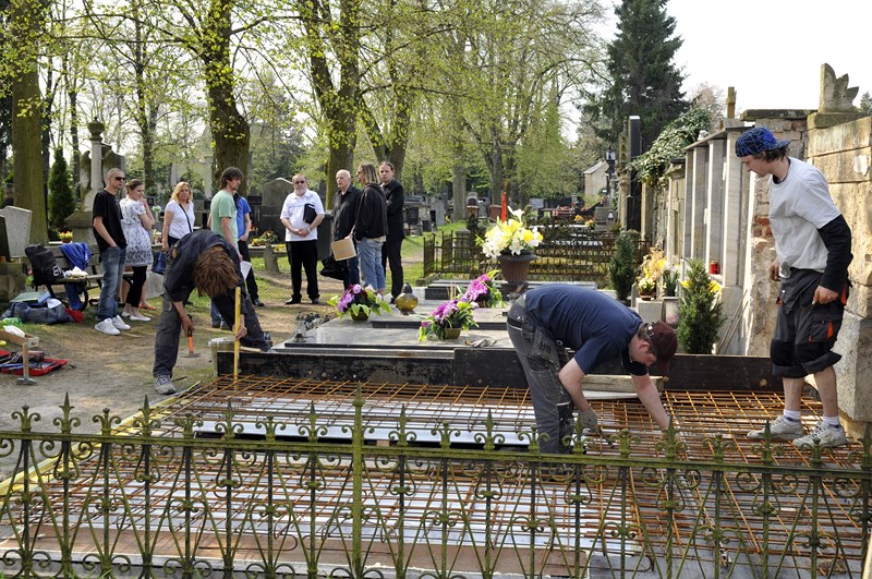 V průběhu renovace organizovala Společnost Jana Kašpara kontrolní dny.