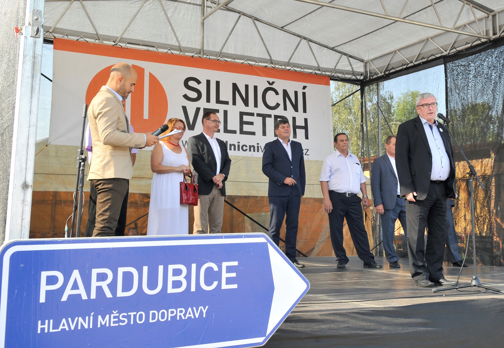 Silnin_veletrh_zahjen_Jaromr_Duek